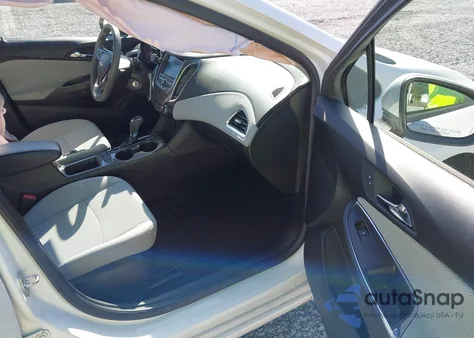 2019 Chevrolet Cruze Ls z USA, uszkodzony, nr VIN 1G1BC5SM3K7147719